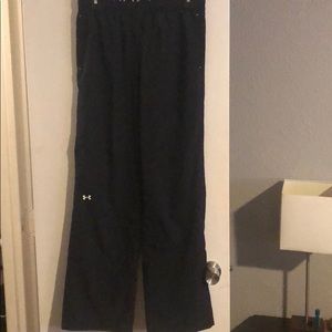 Women’s Under Armour wind pants